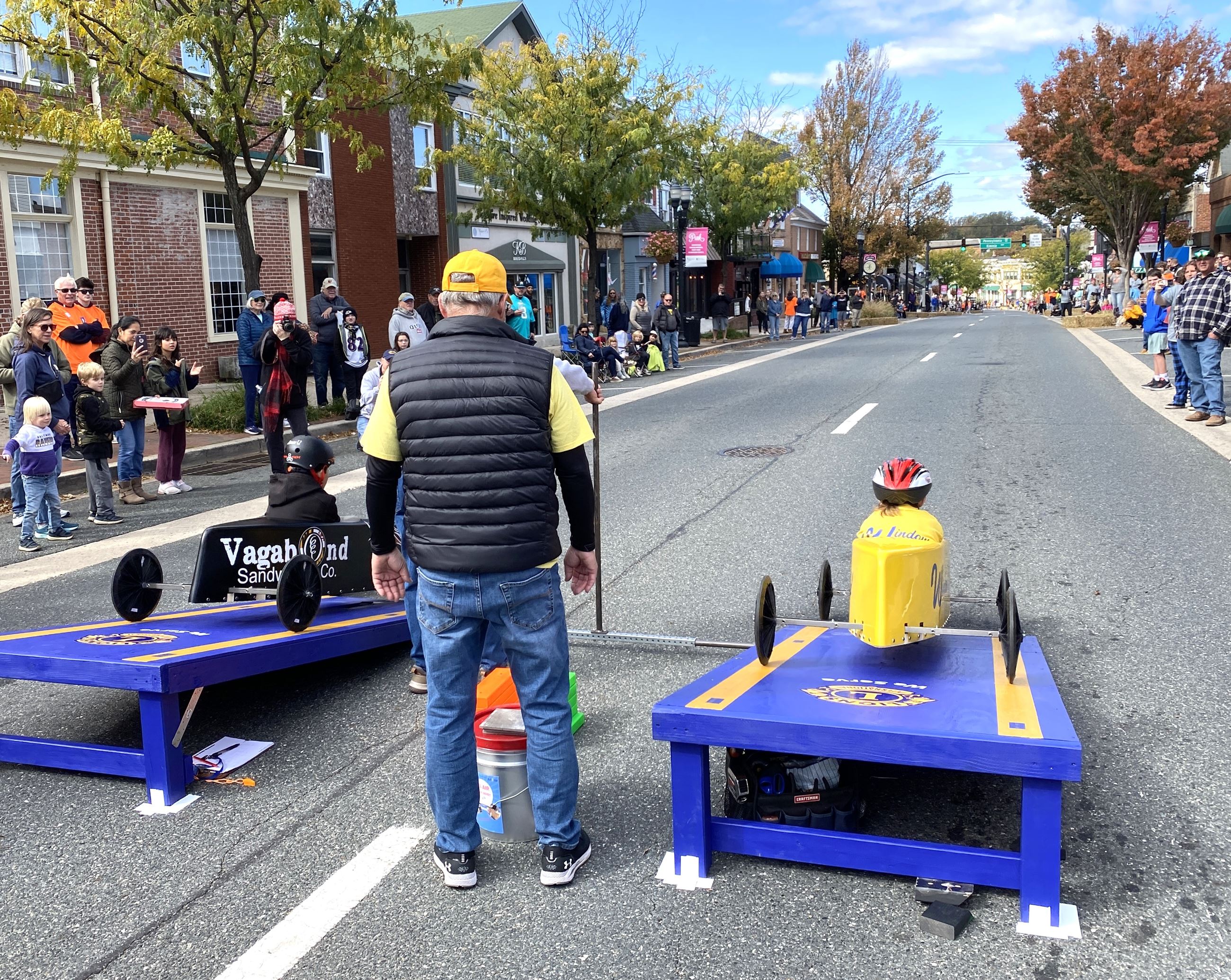 Photo of starting line at 2023 Bel Air Town Derby